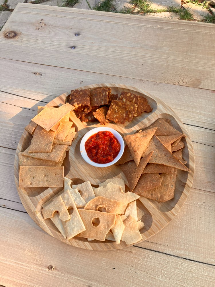 კრეკერების დაფა / Cracker Board