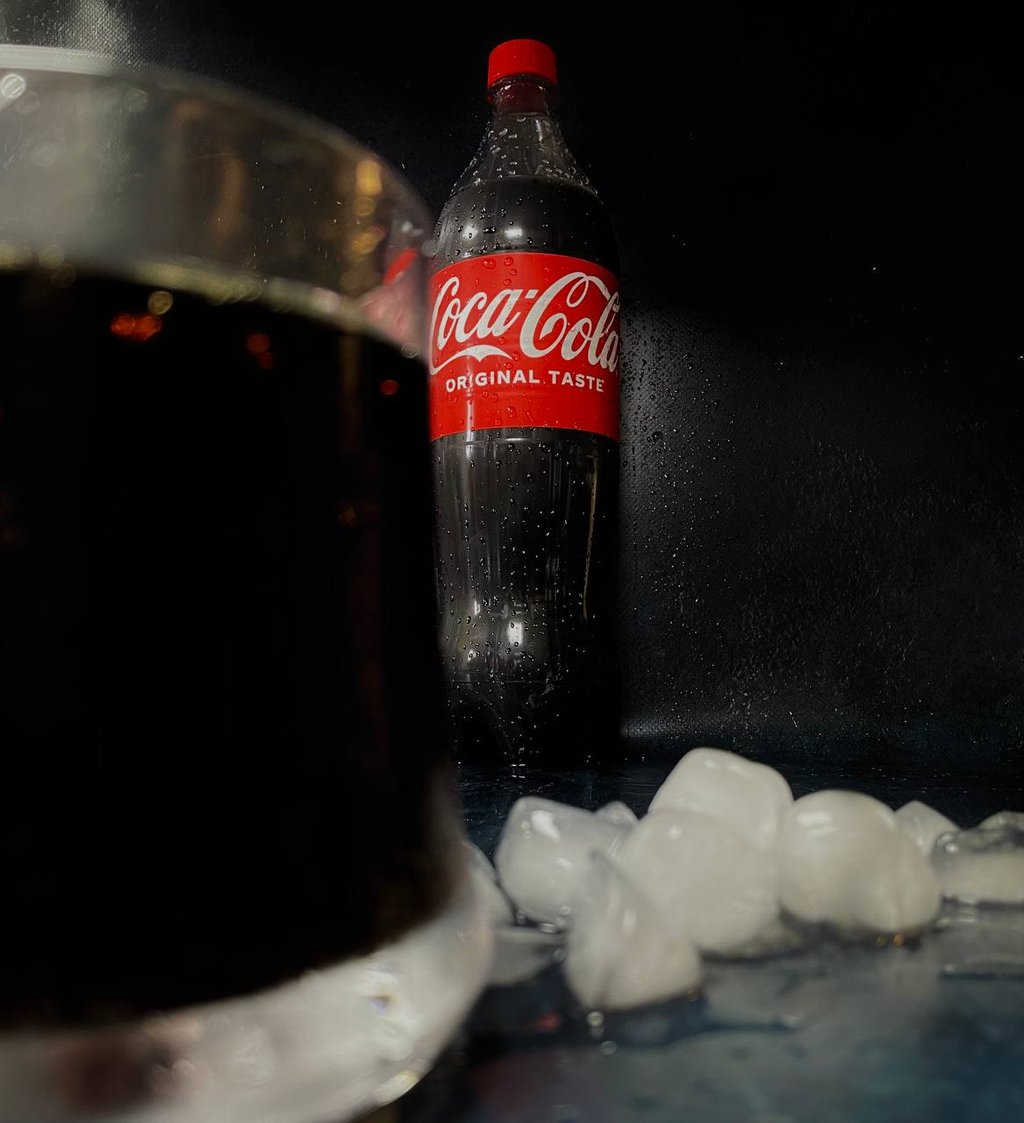 Напій сильногазований "Coca-Cola" 1,750 мл.