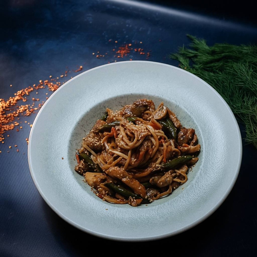 Удон із свининою