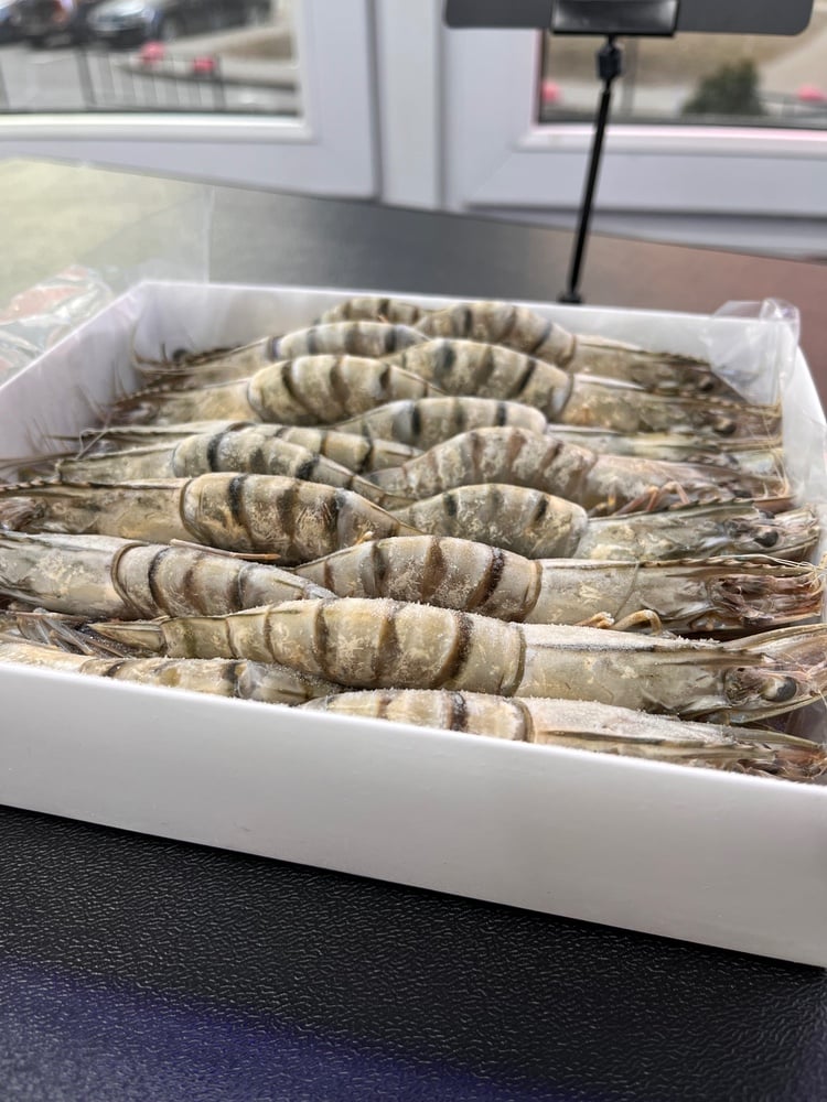 Чорна тигрова креветка (Penaeus Monodon) з головою в панцирі, морожена, сира, 21/30 (1 кг)