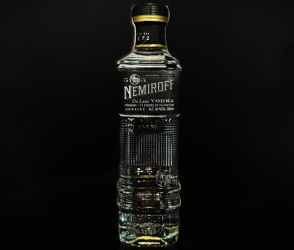 Горілка Nemiroff "ДЕ Люкс" 50мл