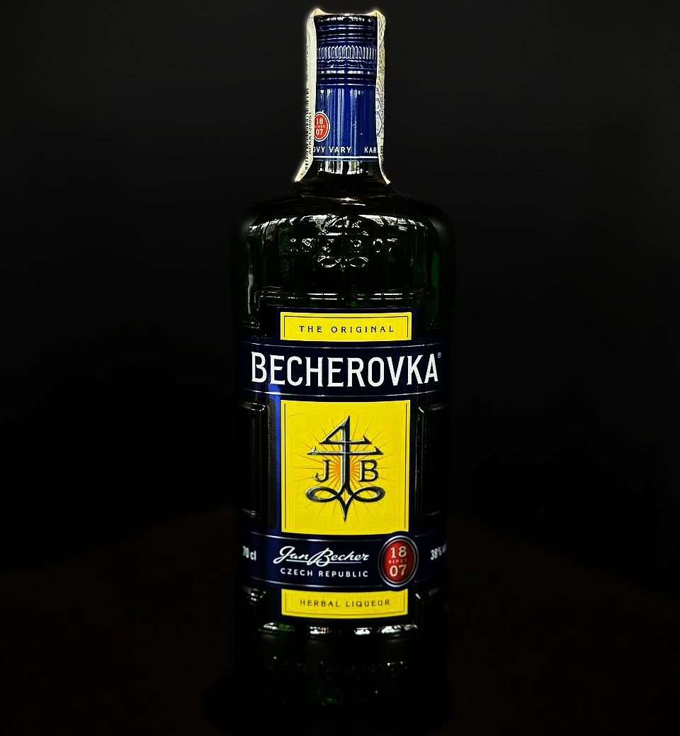 Настоянка Becherovka 50мл