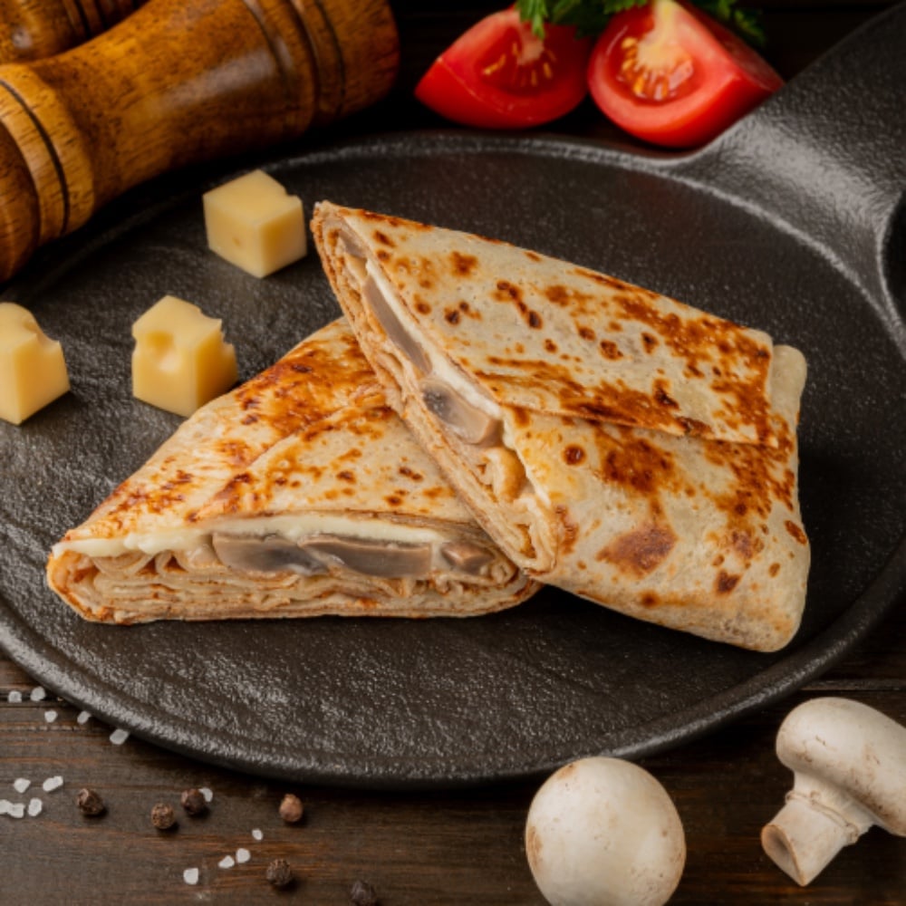 Подвійний сулугуні с грибами (250g)