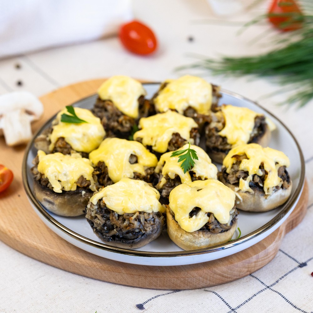 Печериці фаршировані куркою