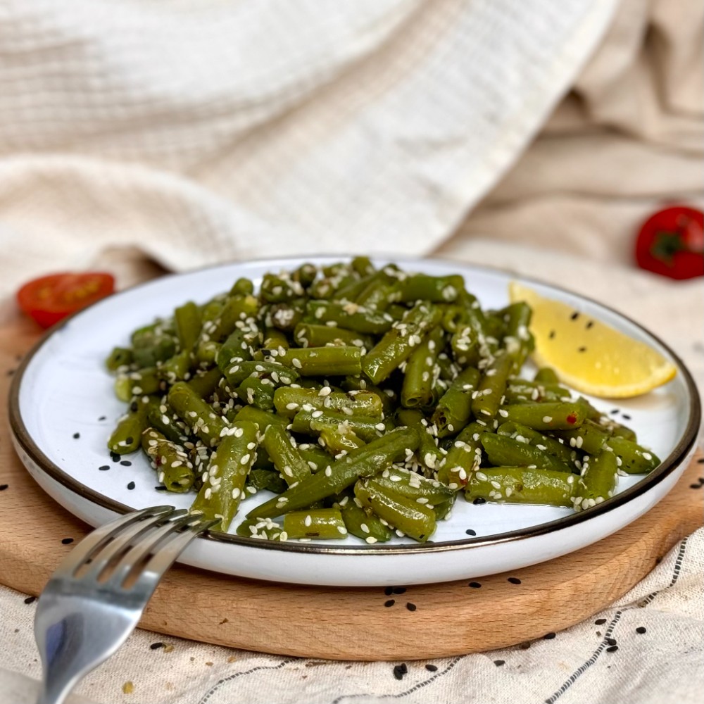 Квасоля спаржева у маслі з кунжутом