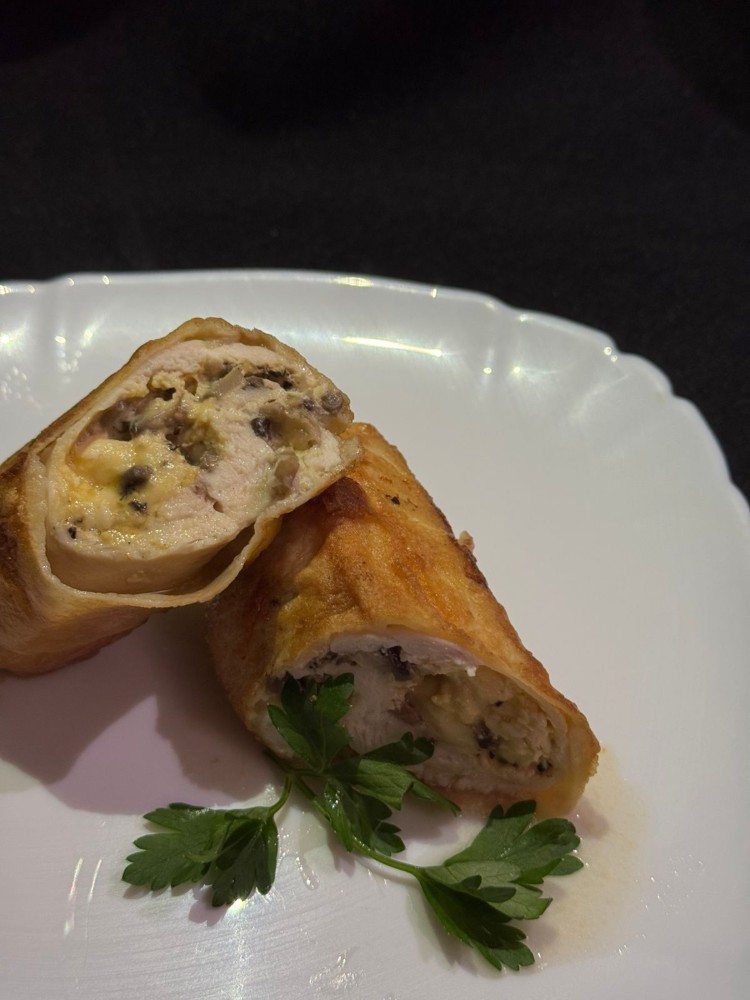 Рулет з курячого філе