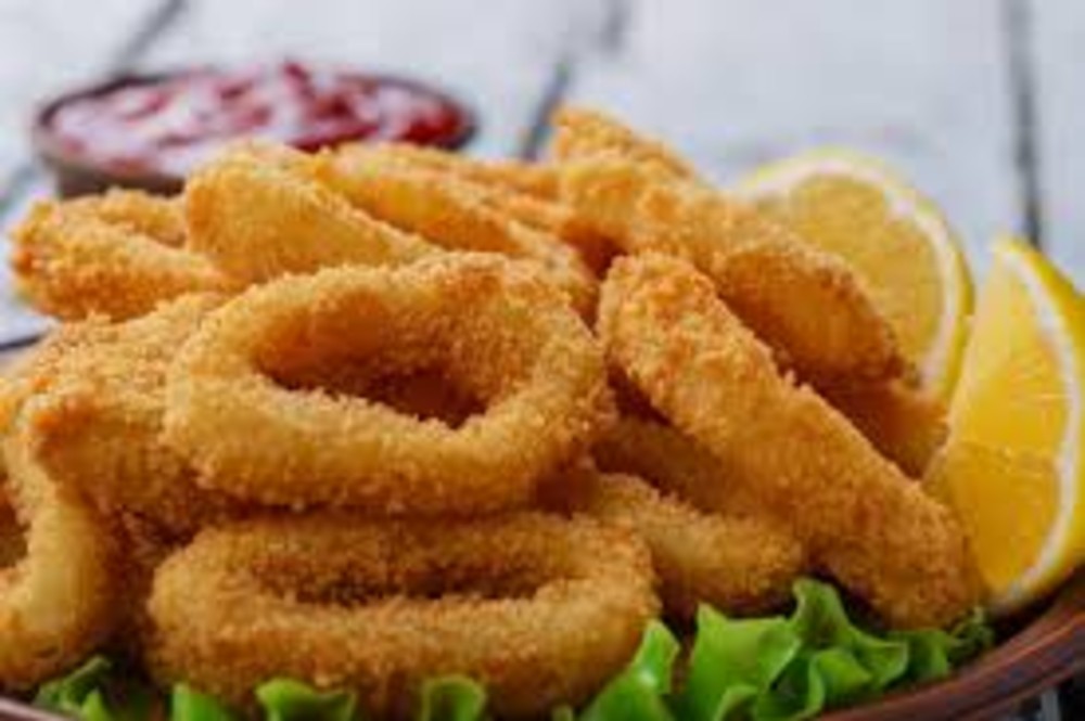 Кільця кальмара з соусом