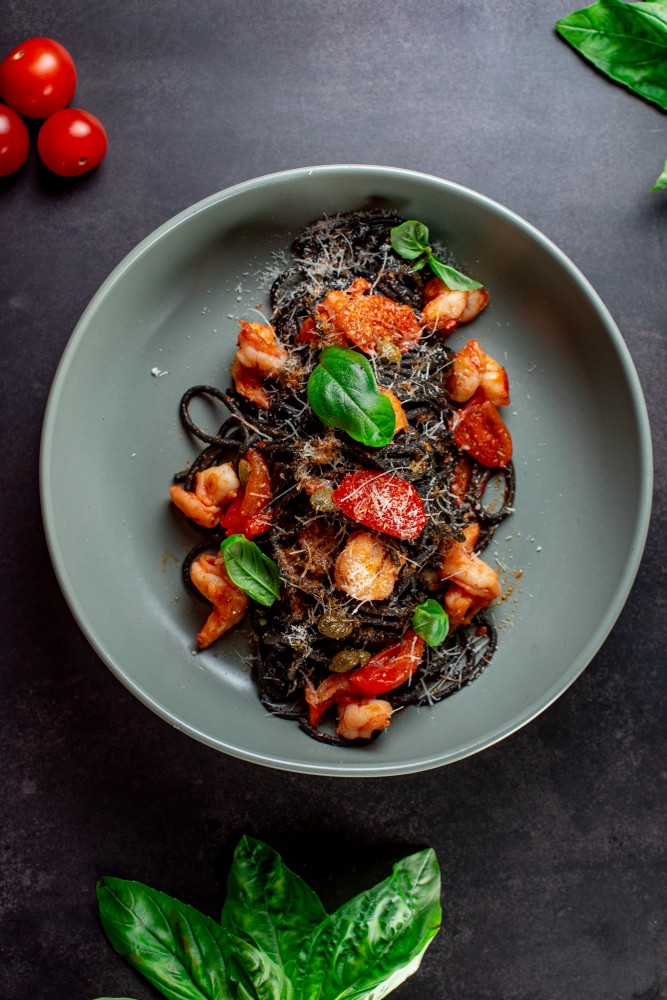 Чорні спагетті з креветками 250г 🌶