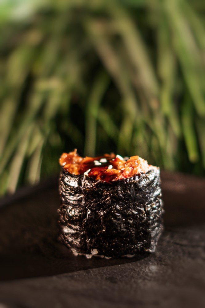 Гункан з вугрем, порц.