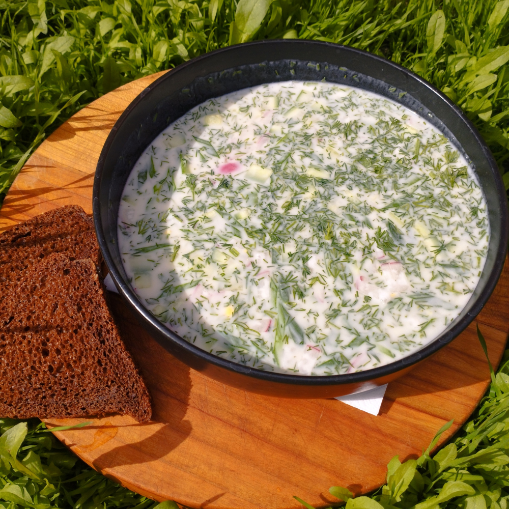 Окрошка з копченою куркою