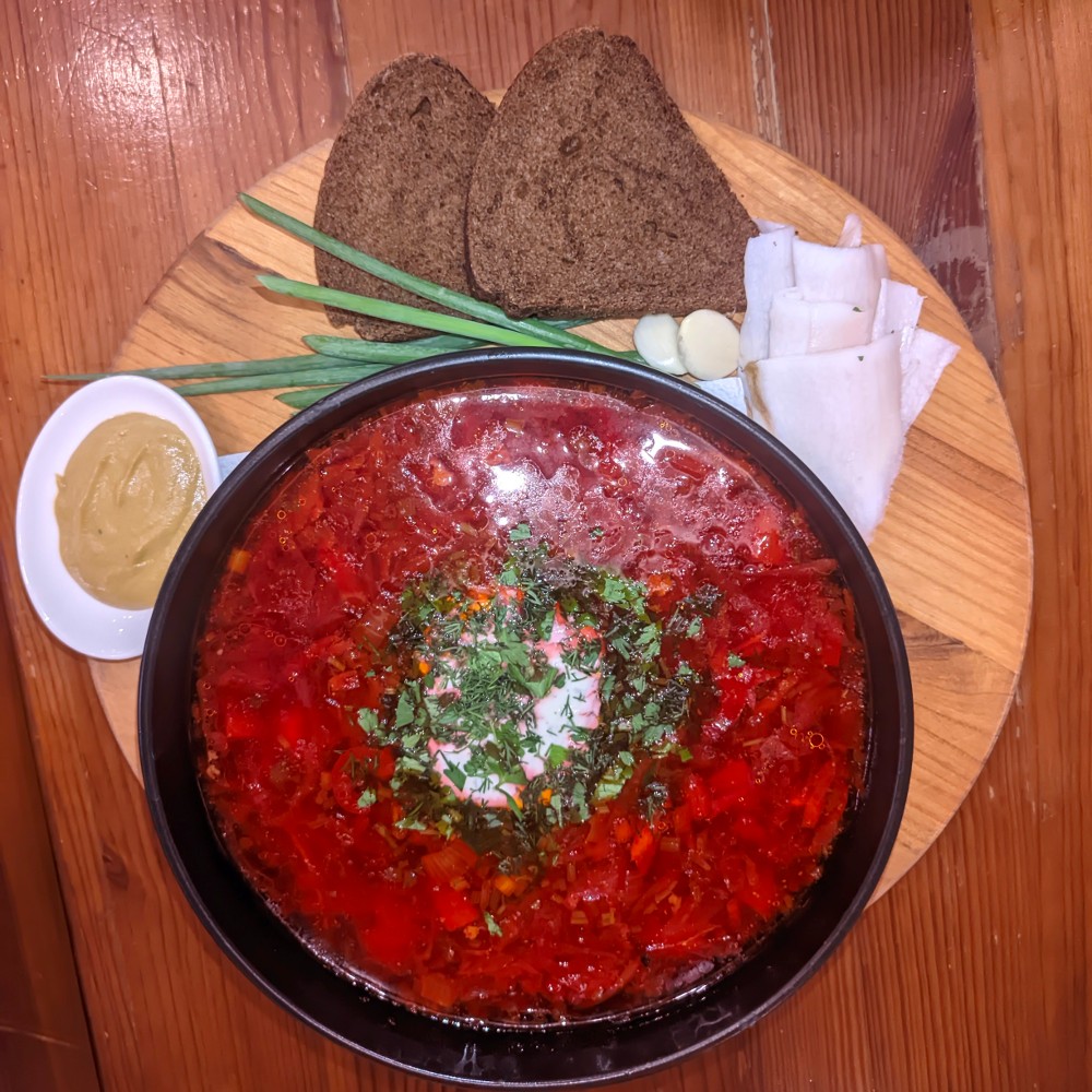 Борщ з салом