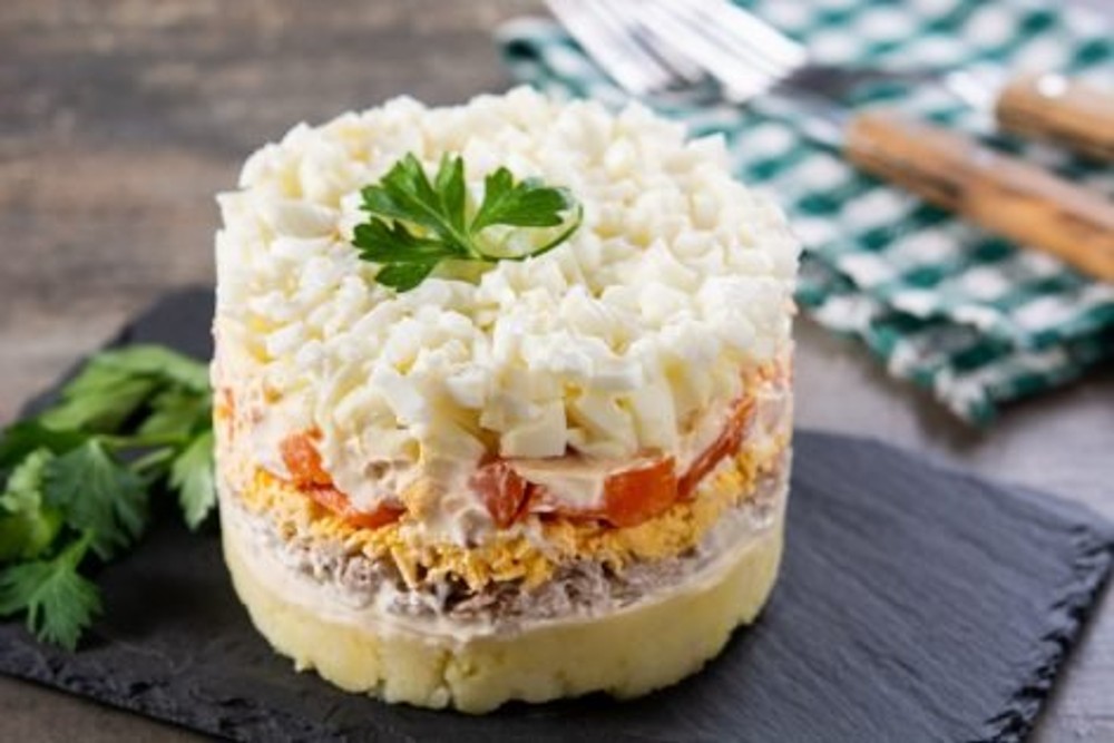 Салат зі свининою