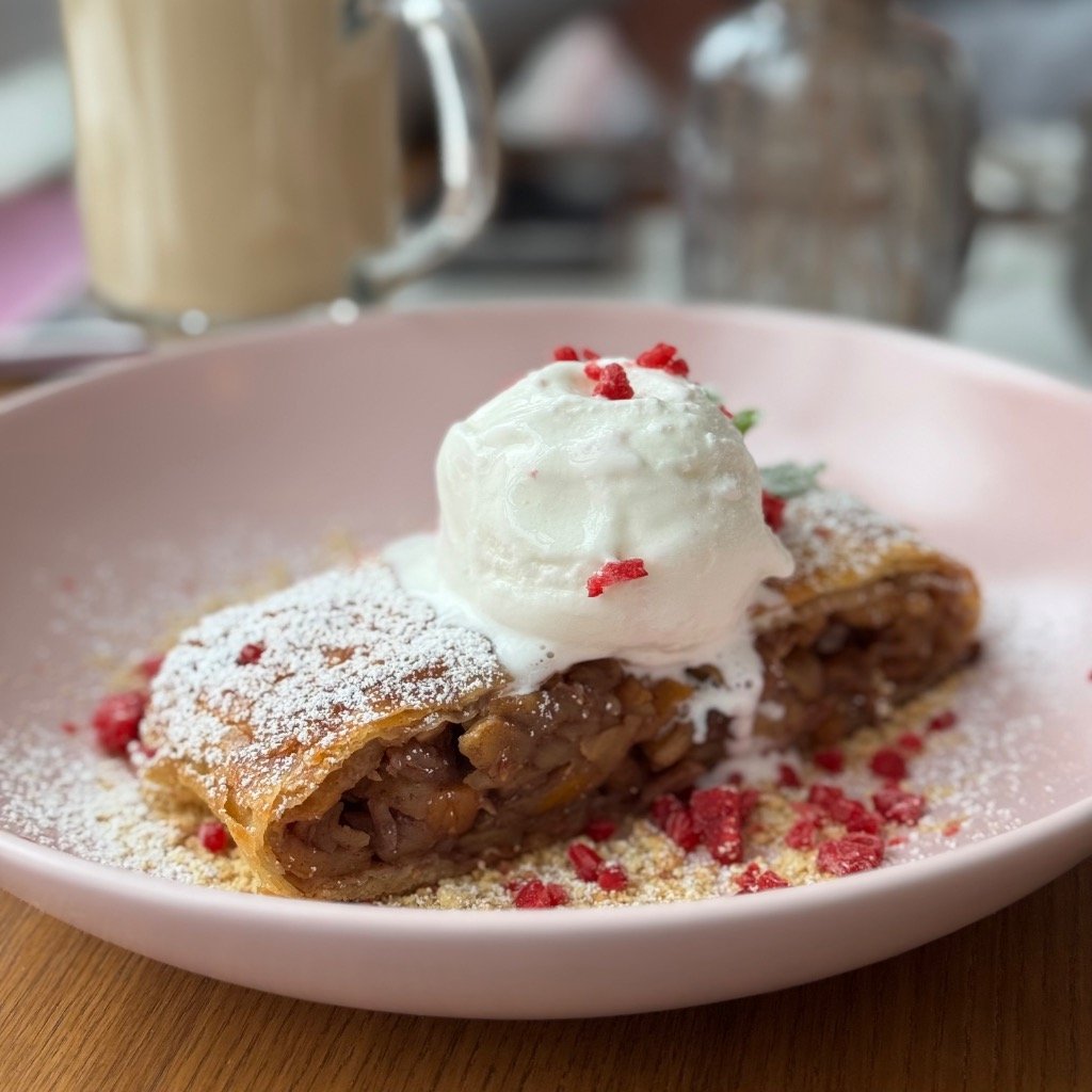 Яблучний Strudel