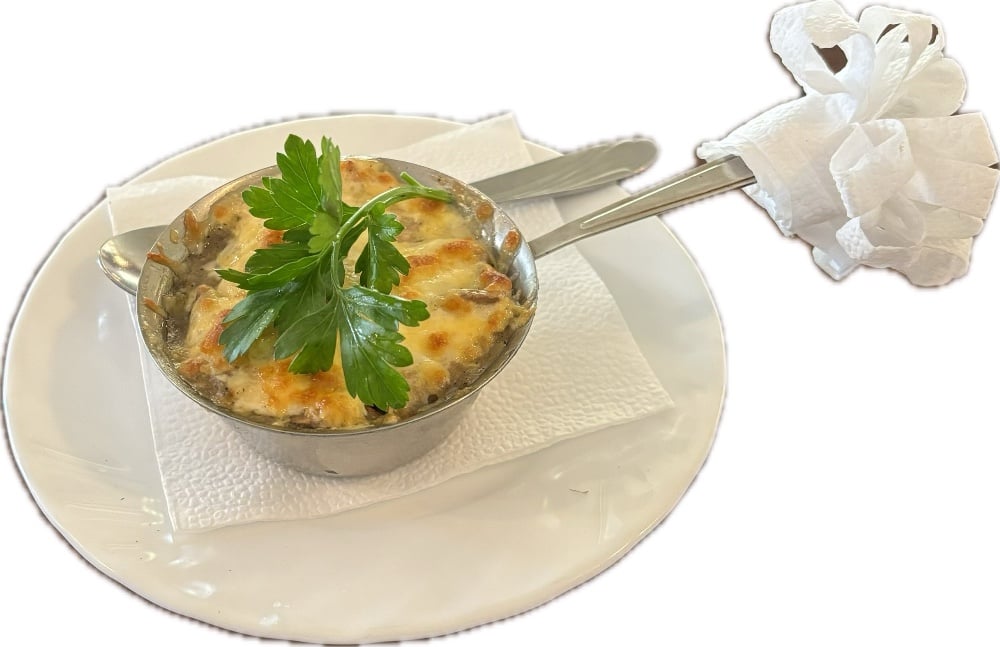 Жульєн з грибами та м'ясом куриним