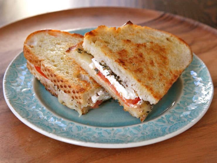 Sandwich - Feta Cheese - Croissant Plain