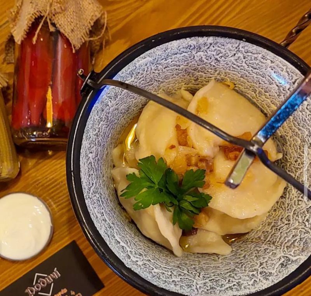 Вареники з лівером та шкварочками