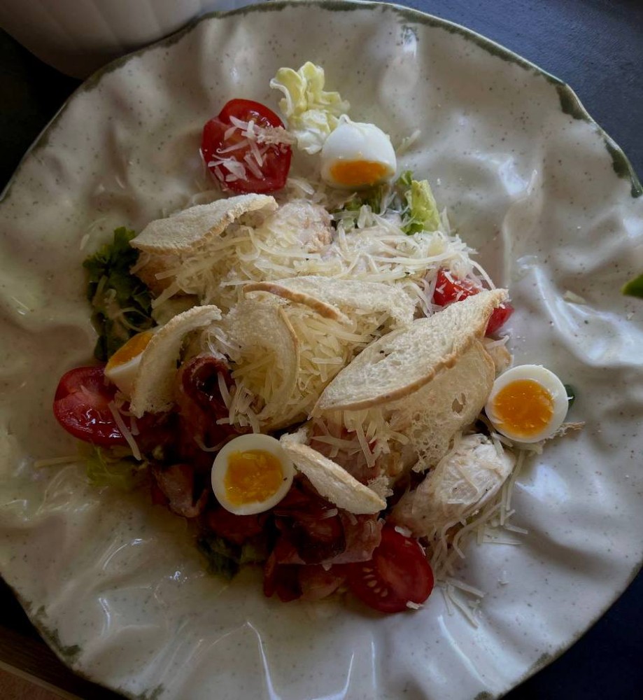 салат Цезар з куркою