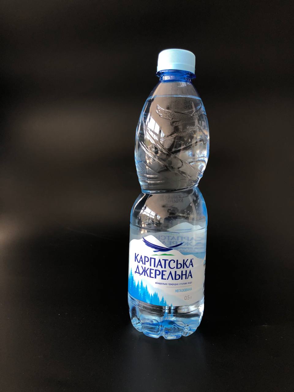 Вода Карпатська джерельна нг 0,5 л