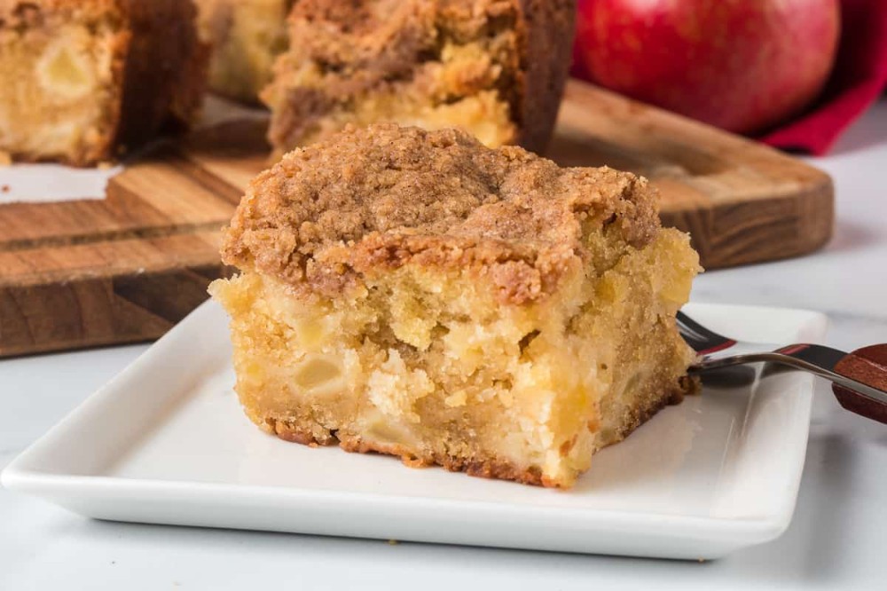 Apple Cinnamon Cake
