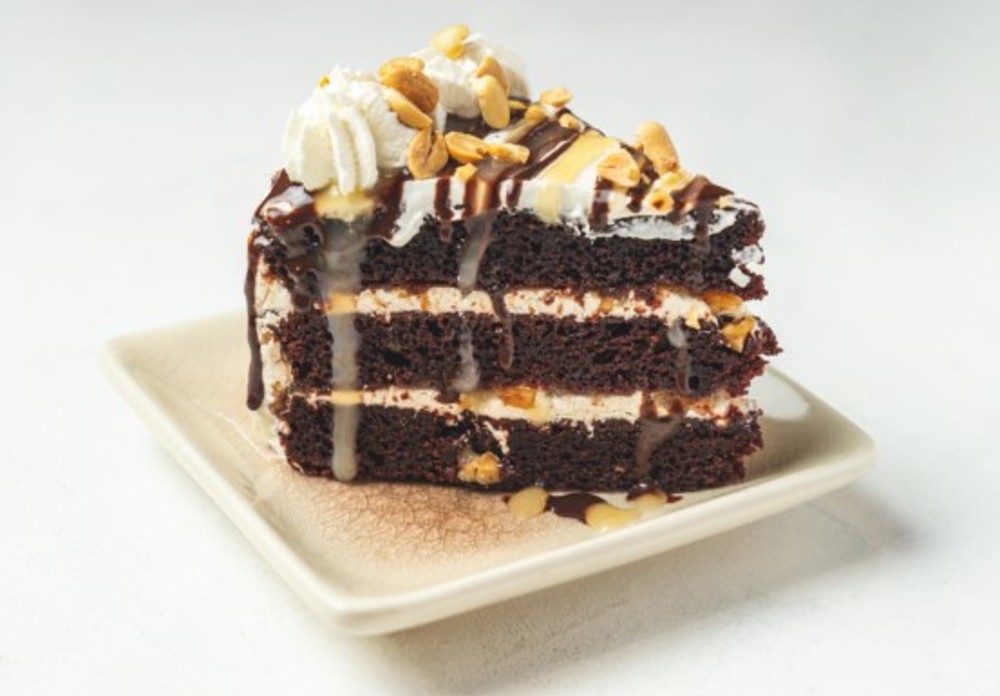 Snickers cake (vegan) 