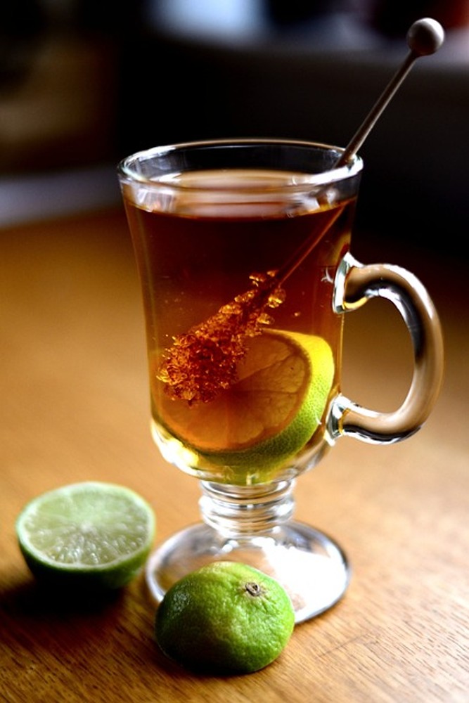 Honey and lemon tea