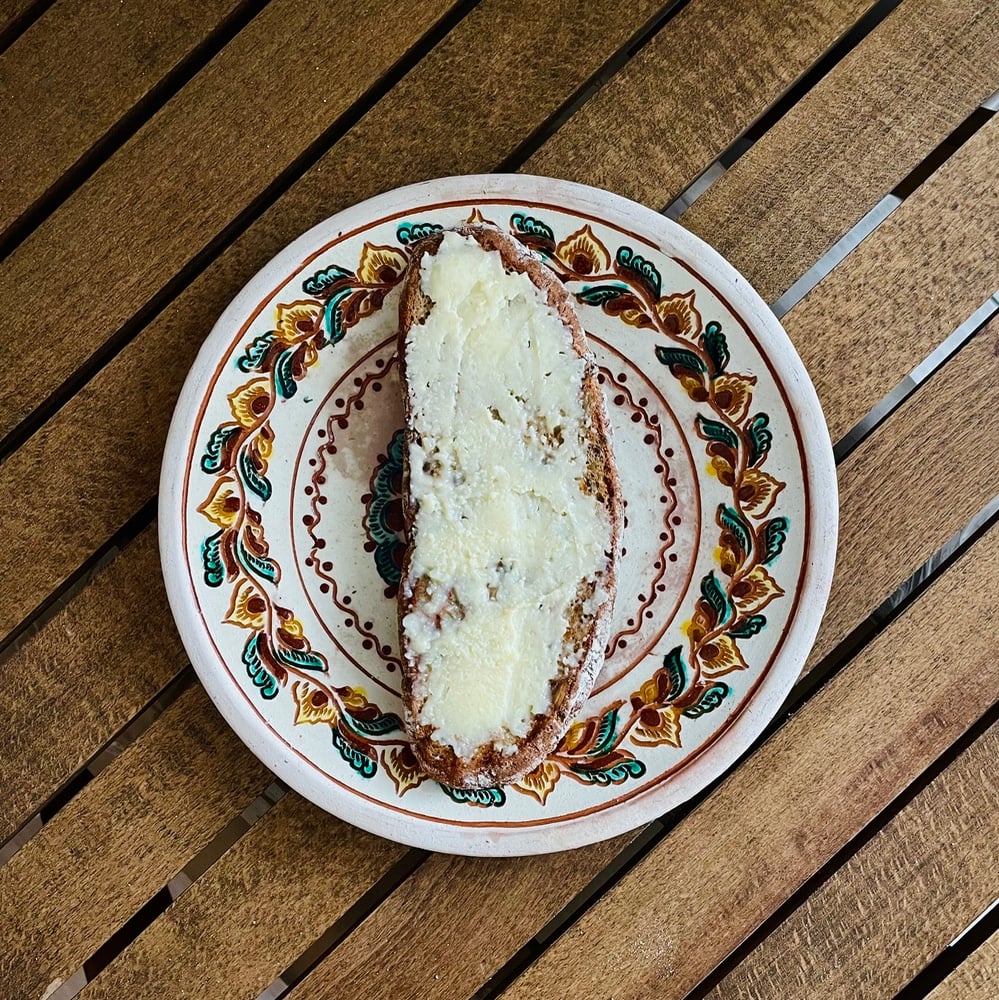 Грінка з бринзою