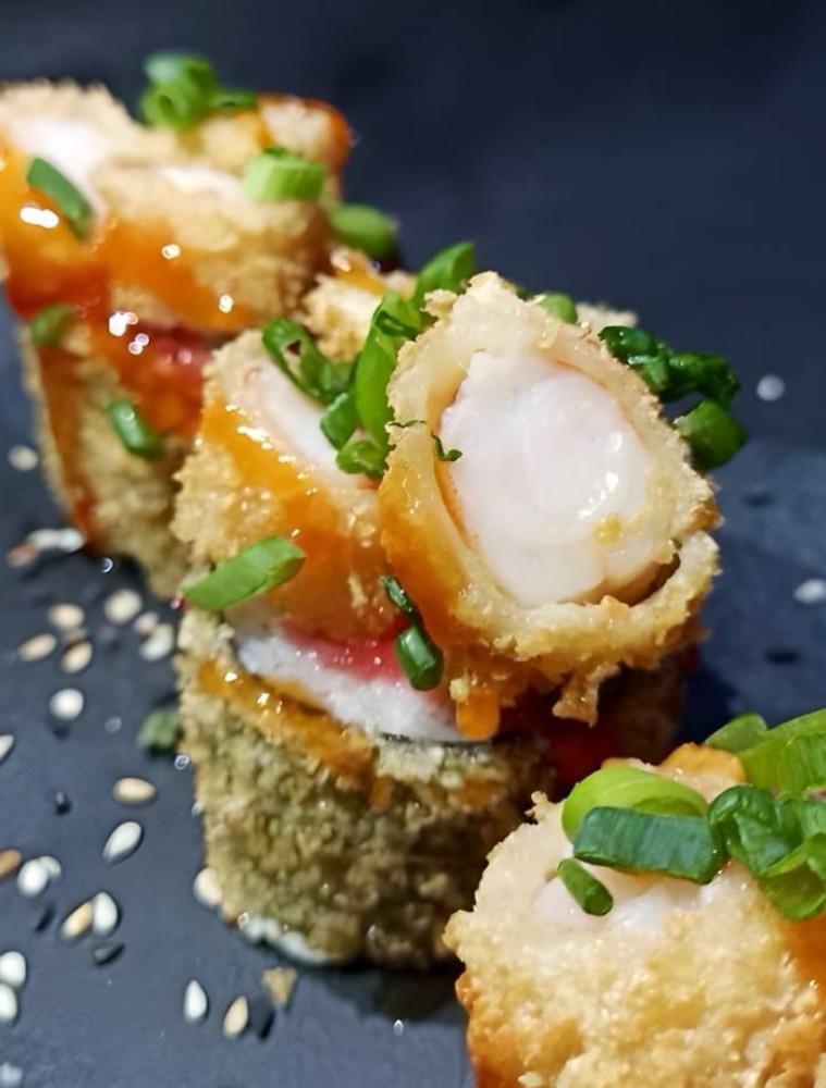 Fusion roll з тигровою креветкою