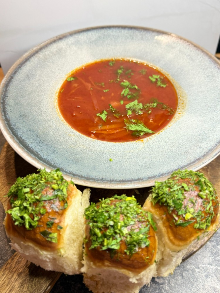 Пісний борщ із пампушками