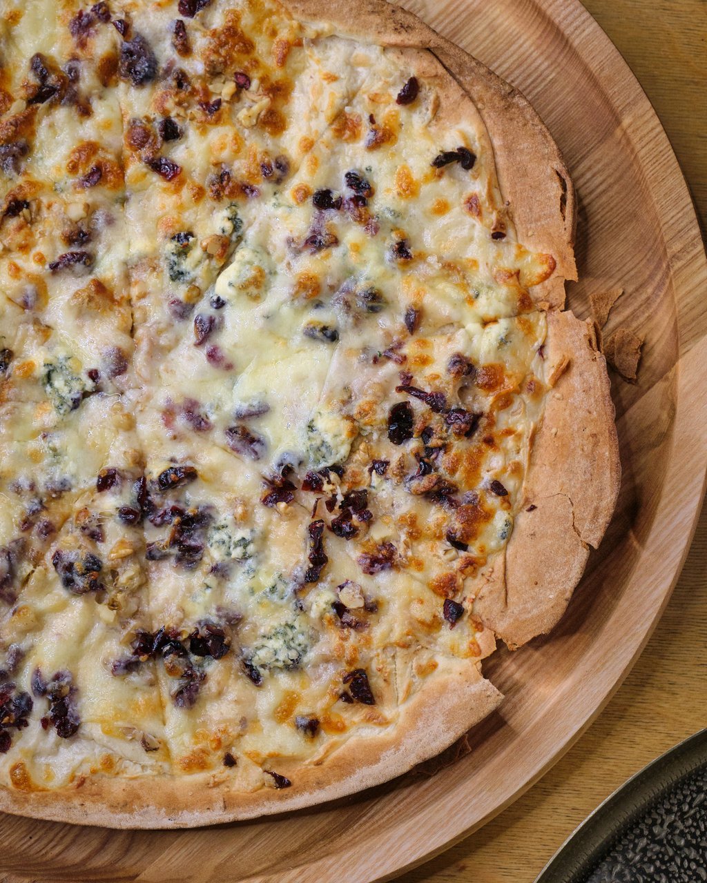 НЕ Pizza Сирна з горіхами та журавлиною