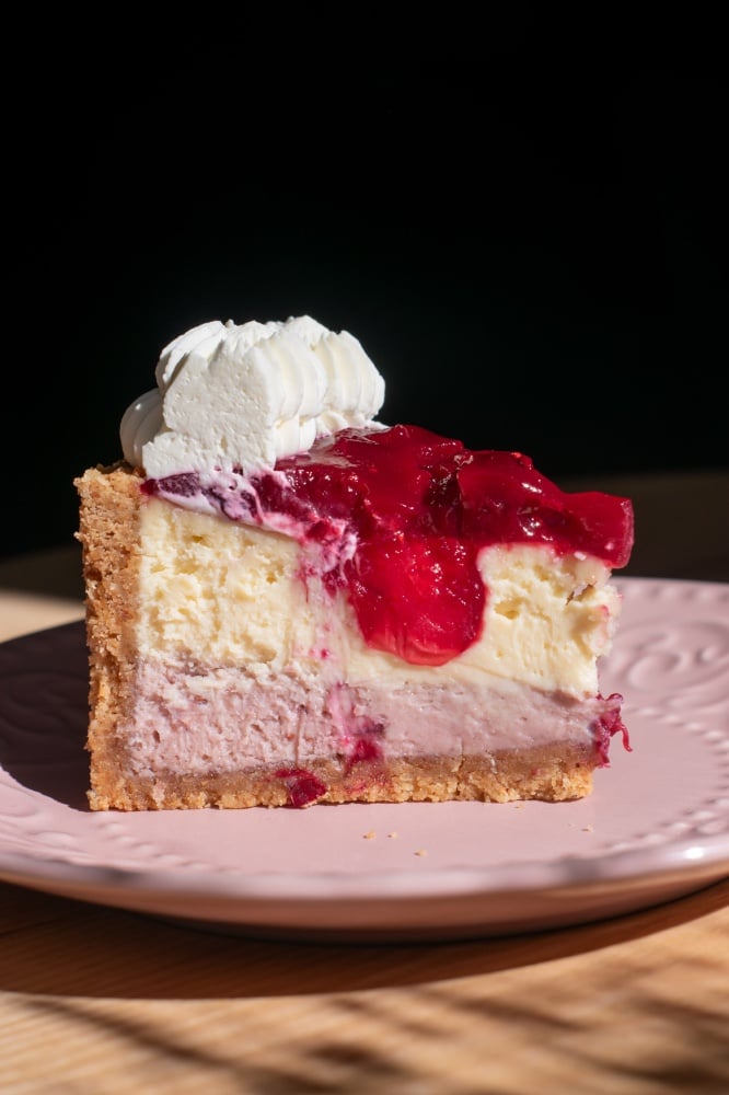 Чізкейк журавлина-білий шоколад