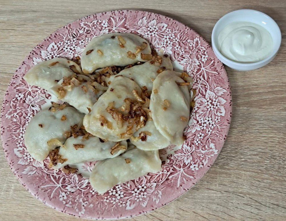 Вареники з капустою та грибами
