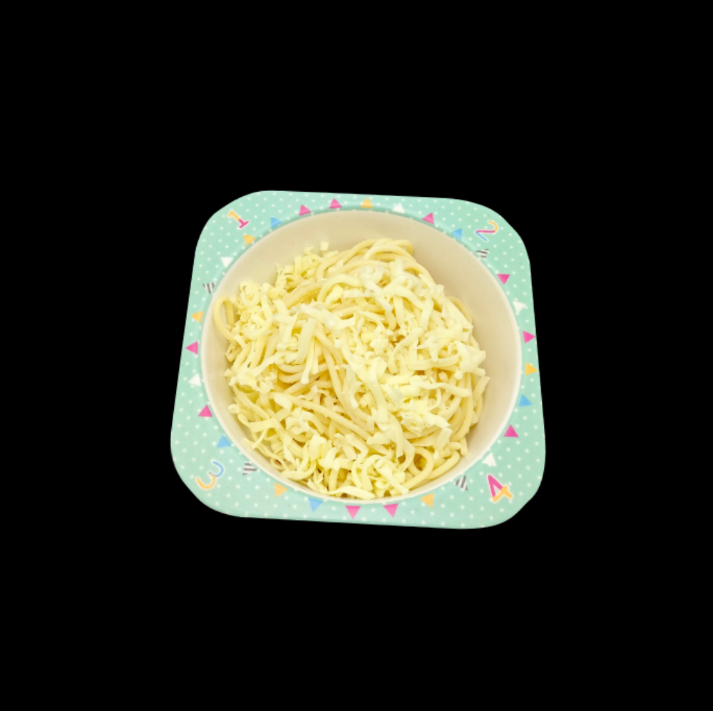 Spaghetti with mozzarella cheese