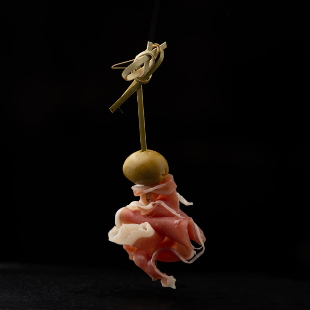 Канапе хамон-оливка 15-20г