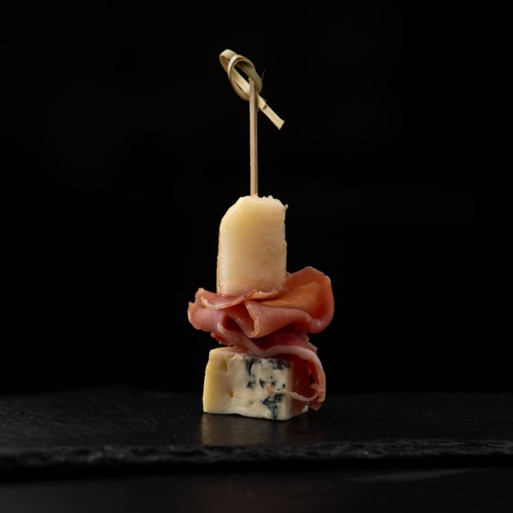 Канапе груша-хамон-Дорблю 15-20г