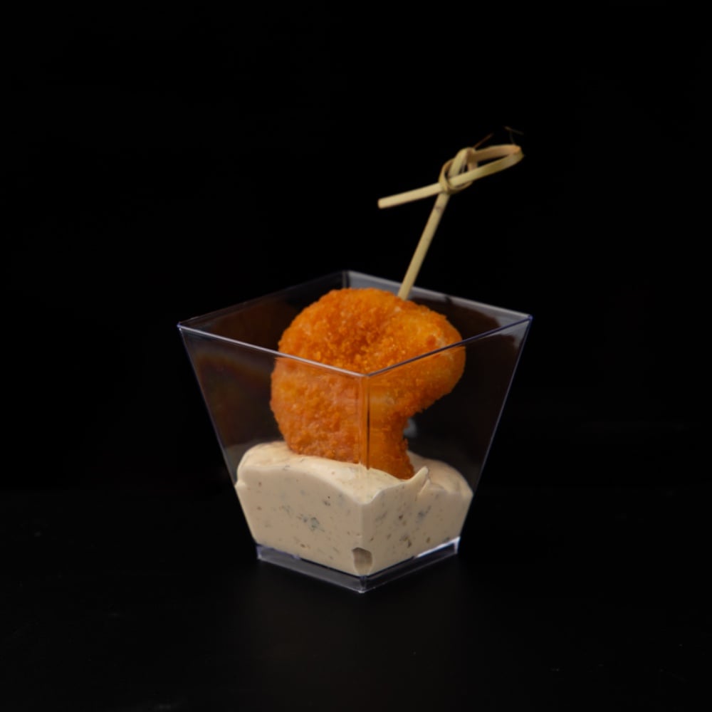 Канапе курячий нагетс з соусом в пірамідці 30-35г