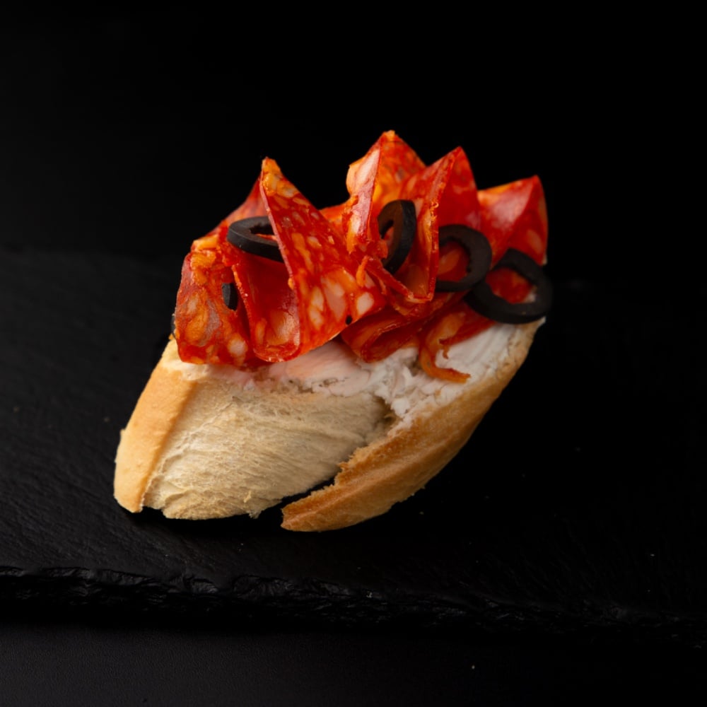 Брускета з пепероні і маслиною 25-30г