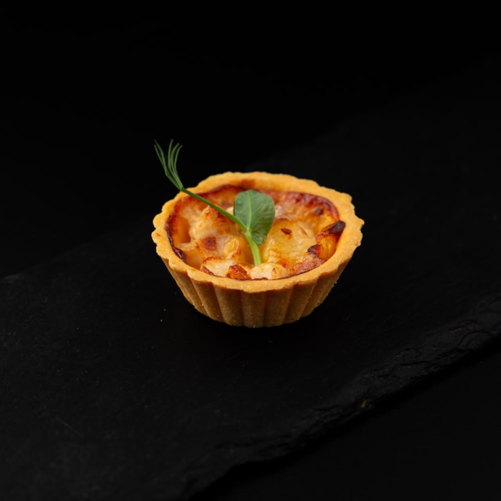 Тарталетка запечена з куркою, ананасом та сиром 25г