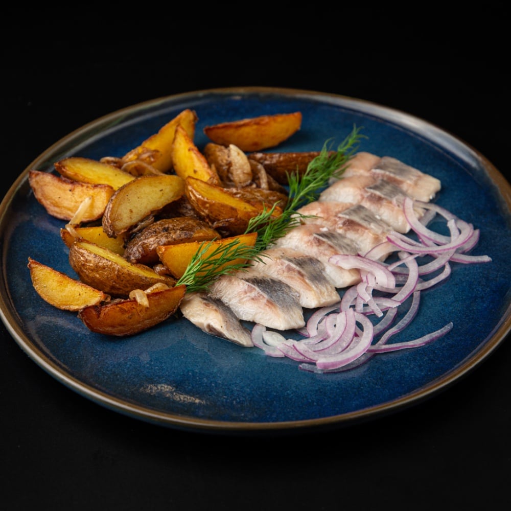 Оселедець з картоплею і цибулею (230г)