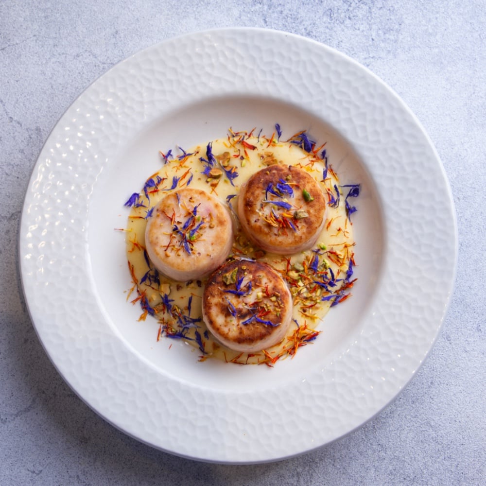 Полуничні сирнички із заварним кремом