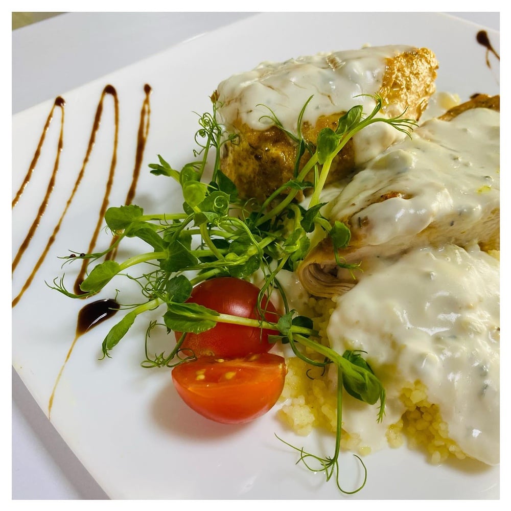Куряче філе з кус-кусом