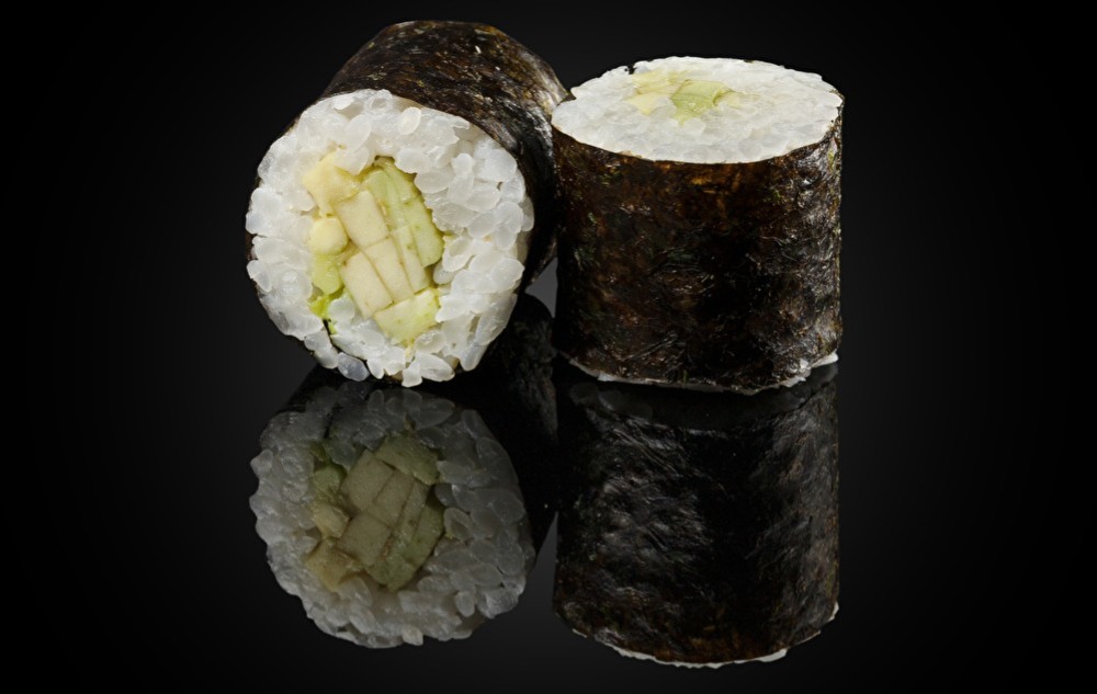 Макі з авокадо