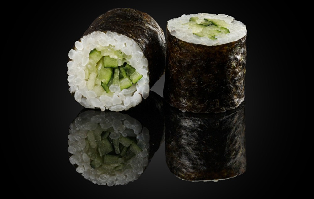 Макі з огірком