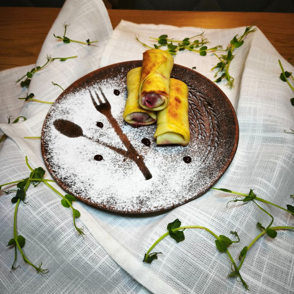 Млинці з сиром та родзинками (150гр)