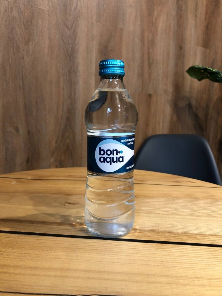 Вода в асортименті