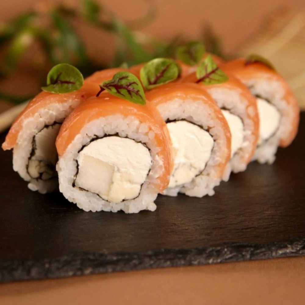 Філадельфія з грушою та камамбером (300г)