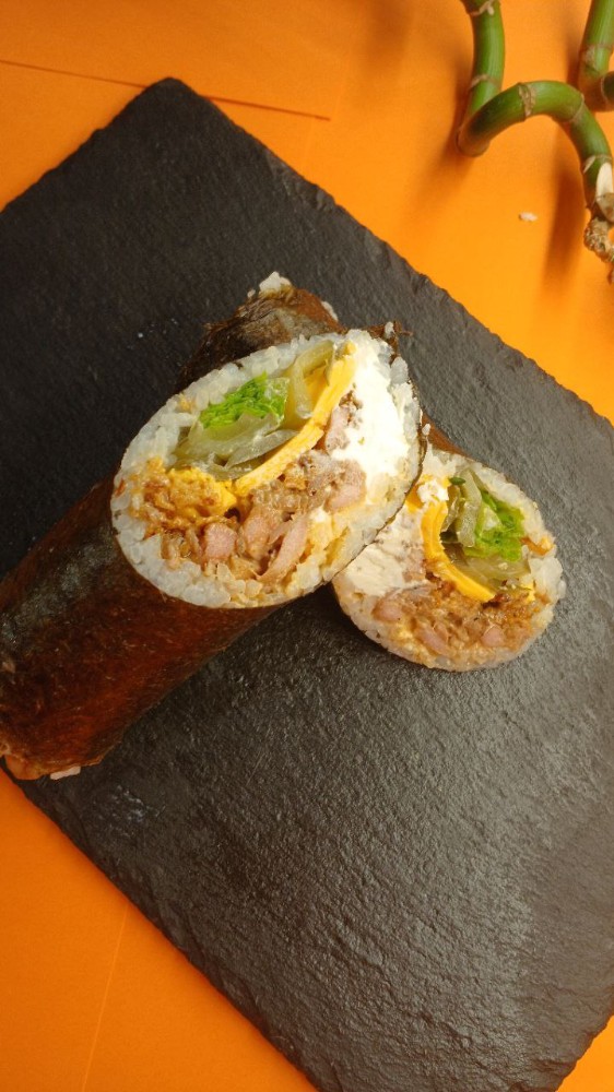 АВТОРСКИЙ рол BBQ XXL з тунцем (440г)