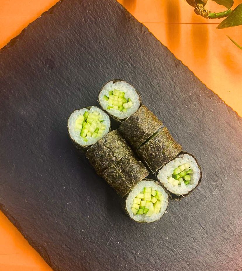 Макі з огірком (110г) 8шт