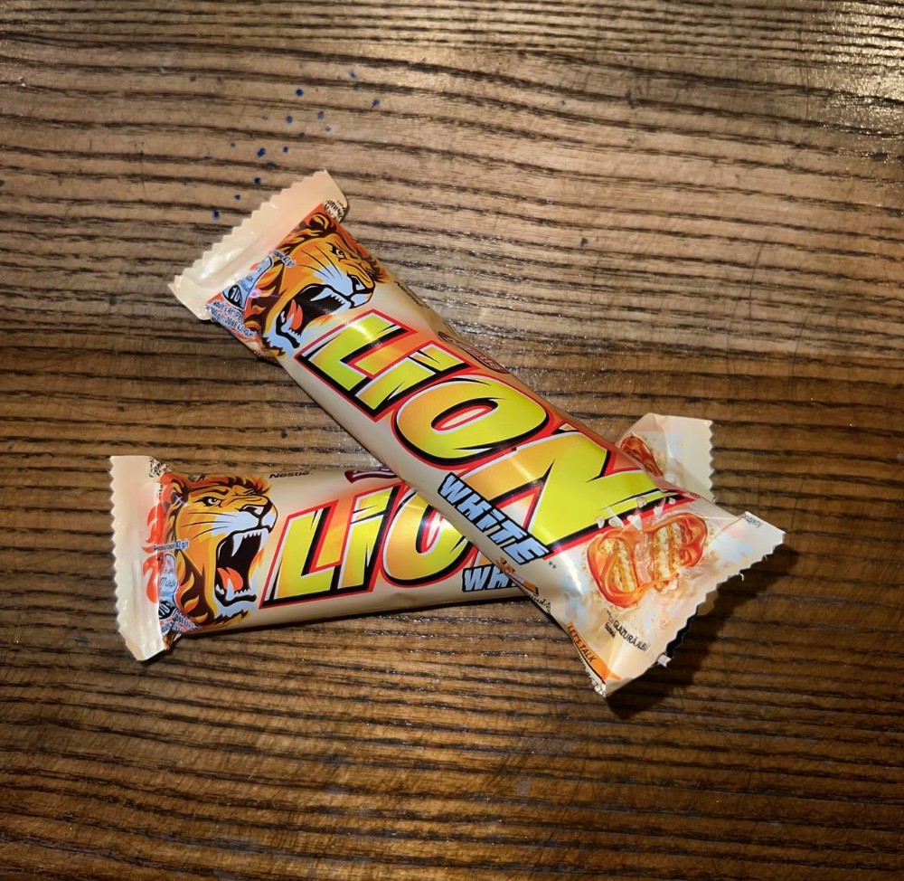 Батончик Lion білий шоколад