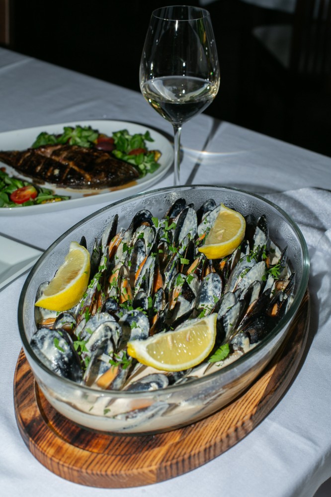 Мідії у вершковому соусі з грінками 1 кг