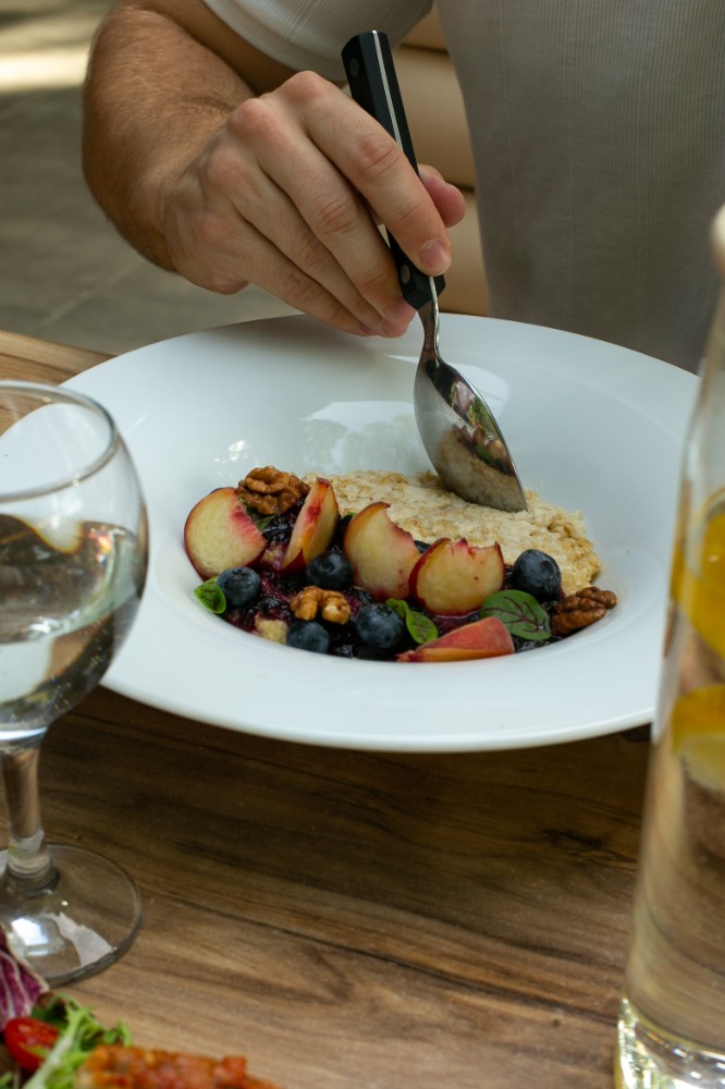 Вівсяна каша з фруктами 250 г